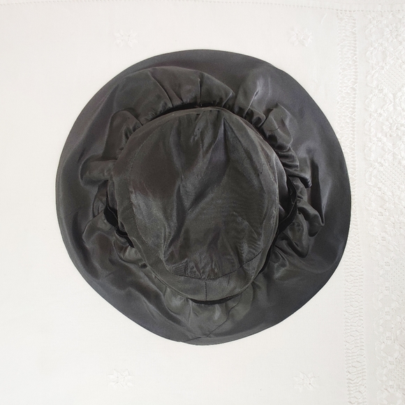 1920s Brimmed Cloche Hat w/ Faille Taffeta, Antique Hat Socialite Style Genuine - Picture 7 of 10